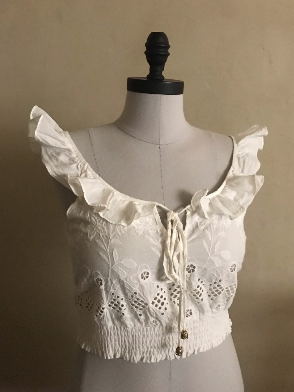White Ruffled Eyelet Crop Top - Picture 3 of 8